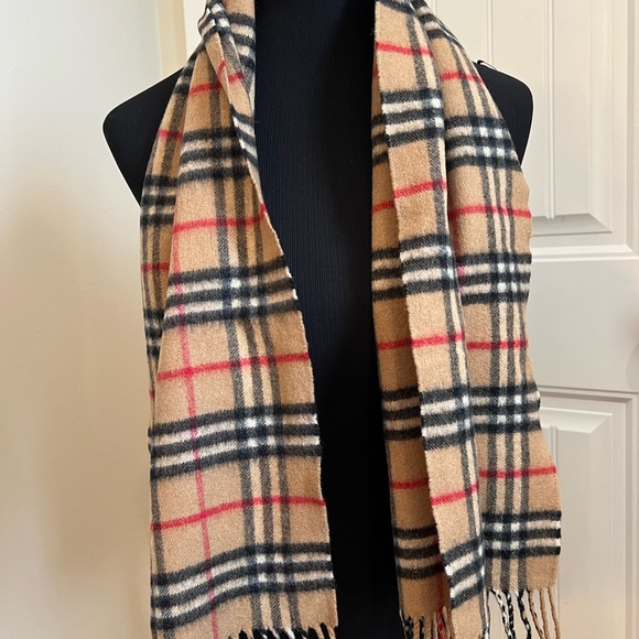 π«SOLDπ« Authentic Burberry Scarf 60% Cashmere 52βx11.5β - Picture 3 of 5
